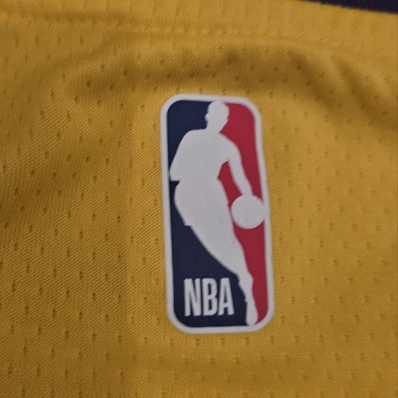 Nike Swingman LeBron James Jersey - Picture 3 of 6